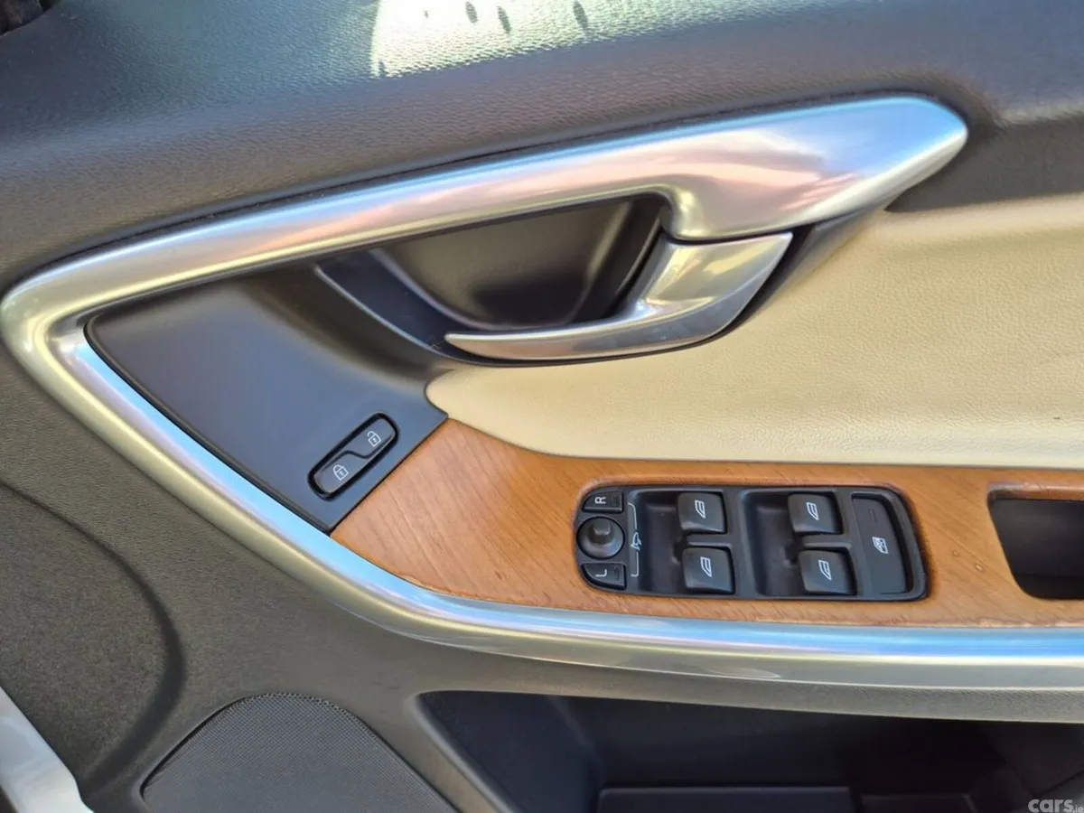 Volvo XC60 SUV, Diesel, 2017, Silver