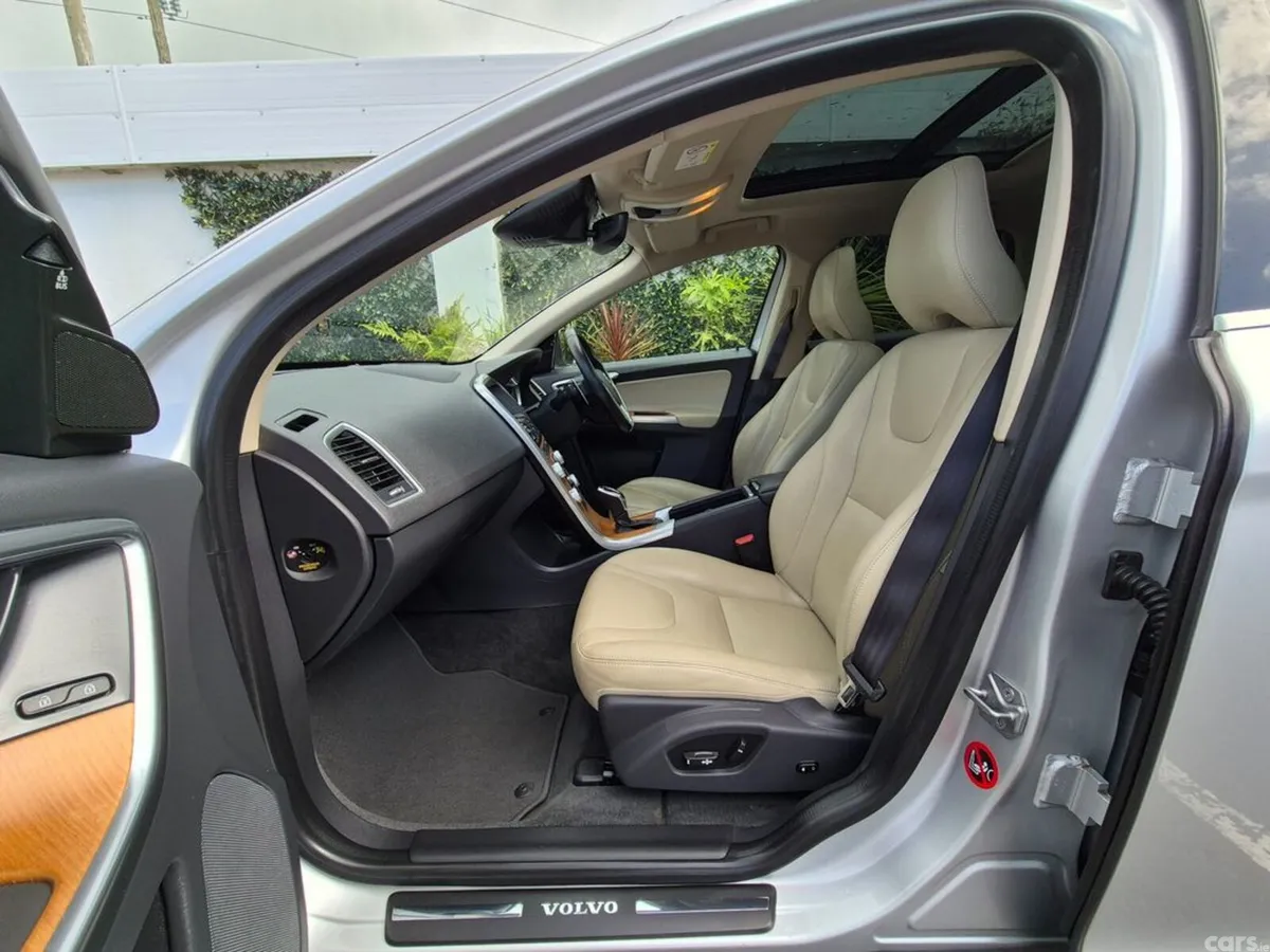Volvo XC60 SUV, Diesel, 2017, Silver