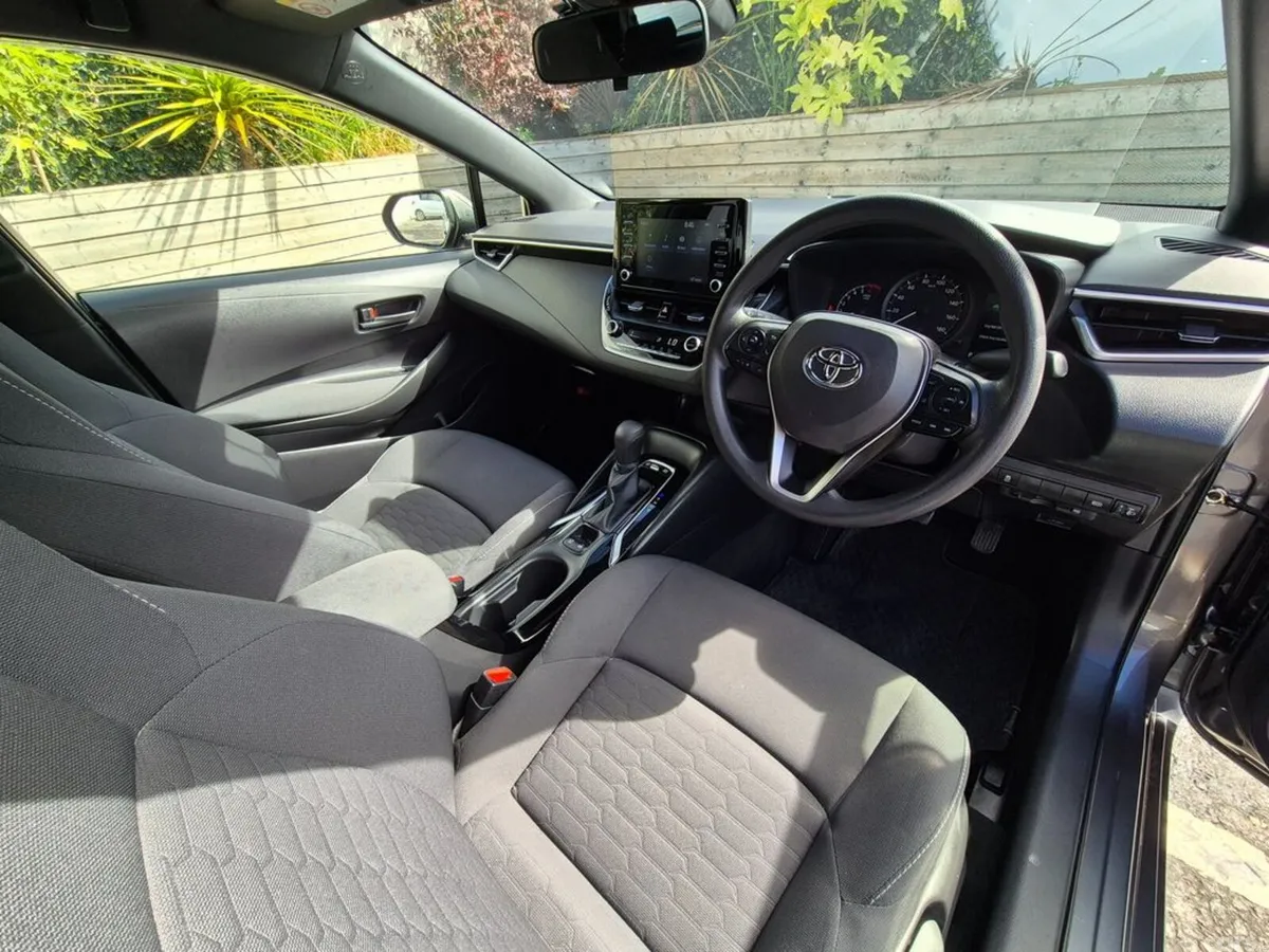 Toyota Corolla Hatchback, Petrol Hybrid, 2022, Grey