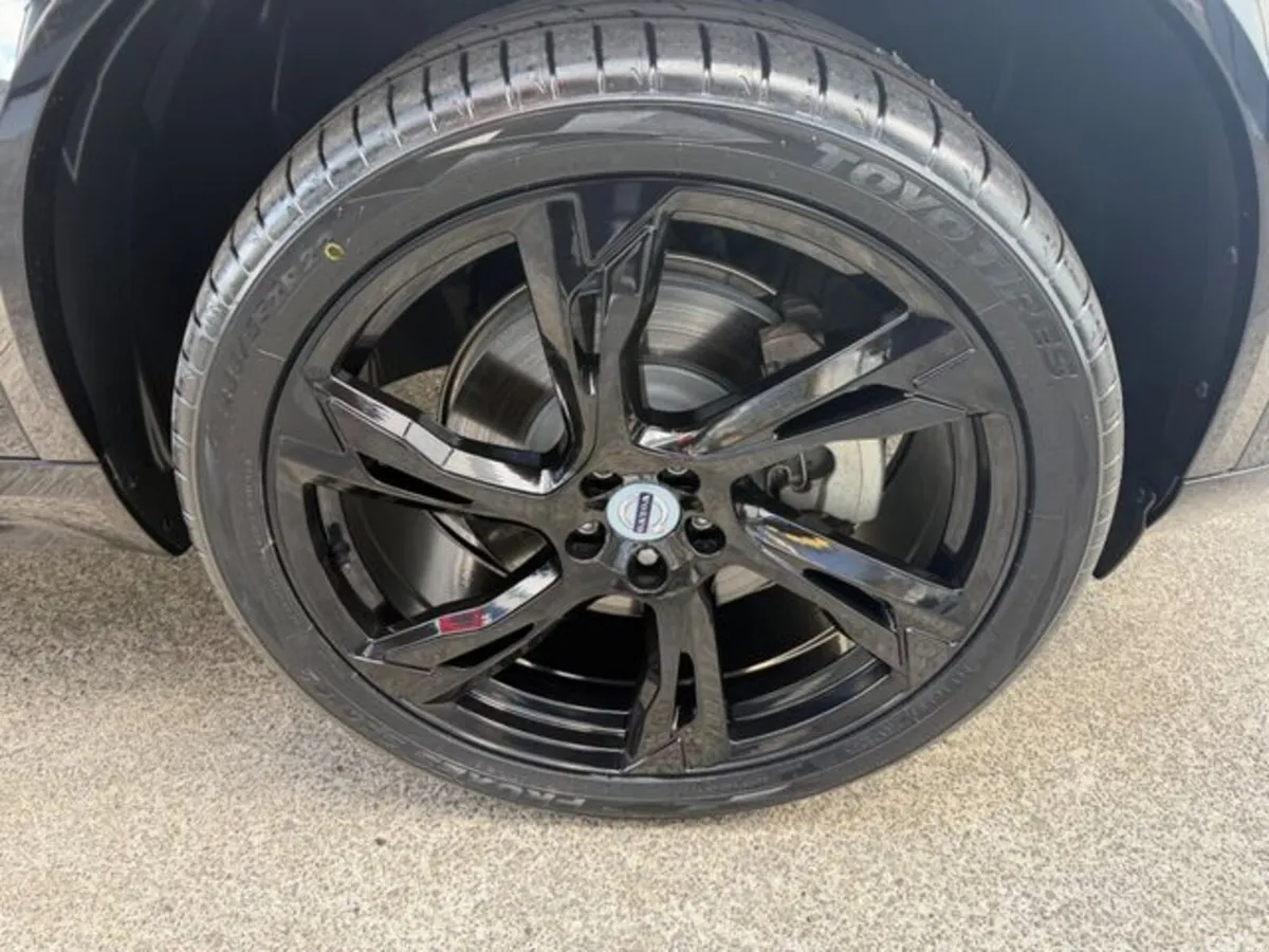 Volvo XC90 SUV, Petrol Plug-in Hybrid, 2024, Black