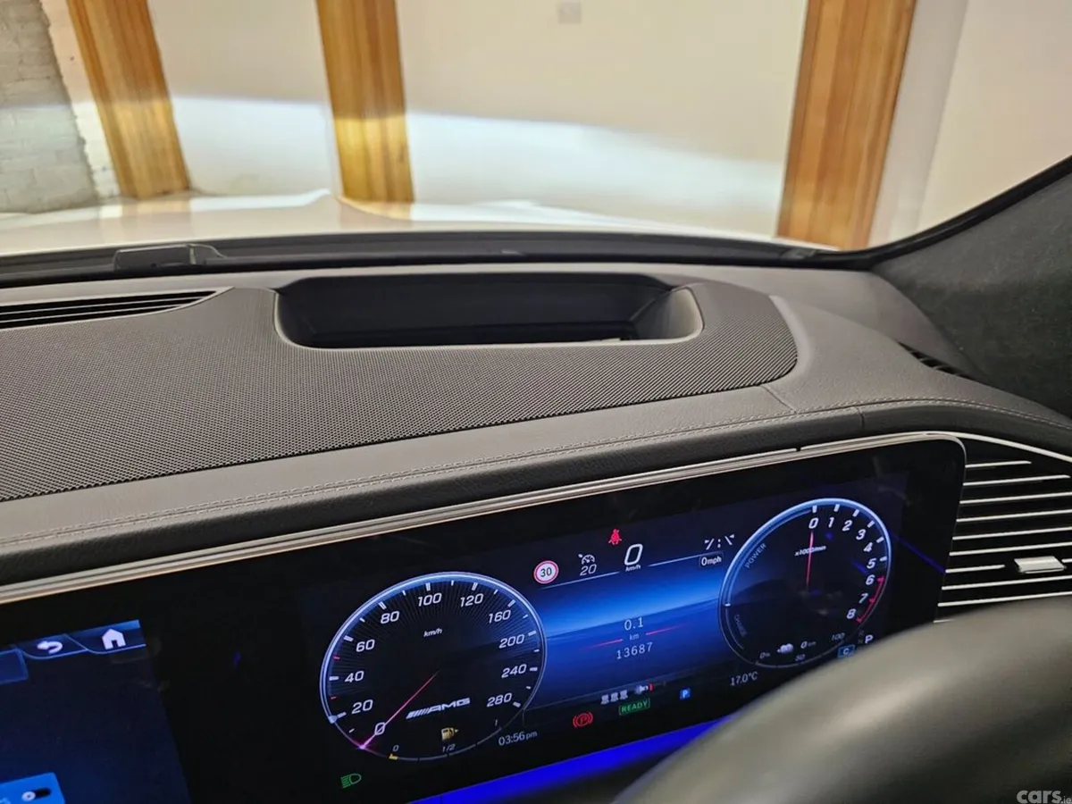 Mercedes-Benz GLE SUV, Petrol Plug-in Hybrid, 2025, White