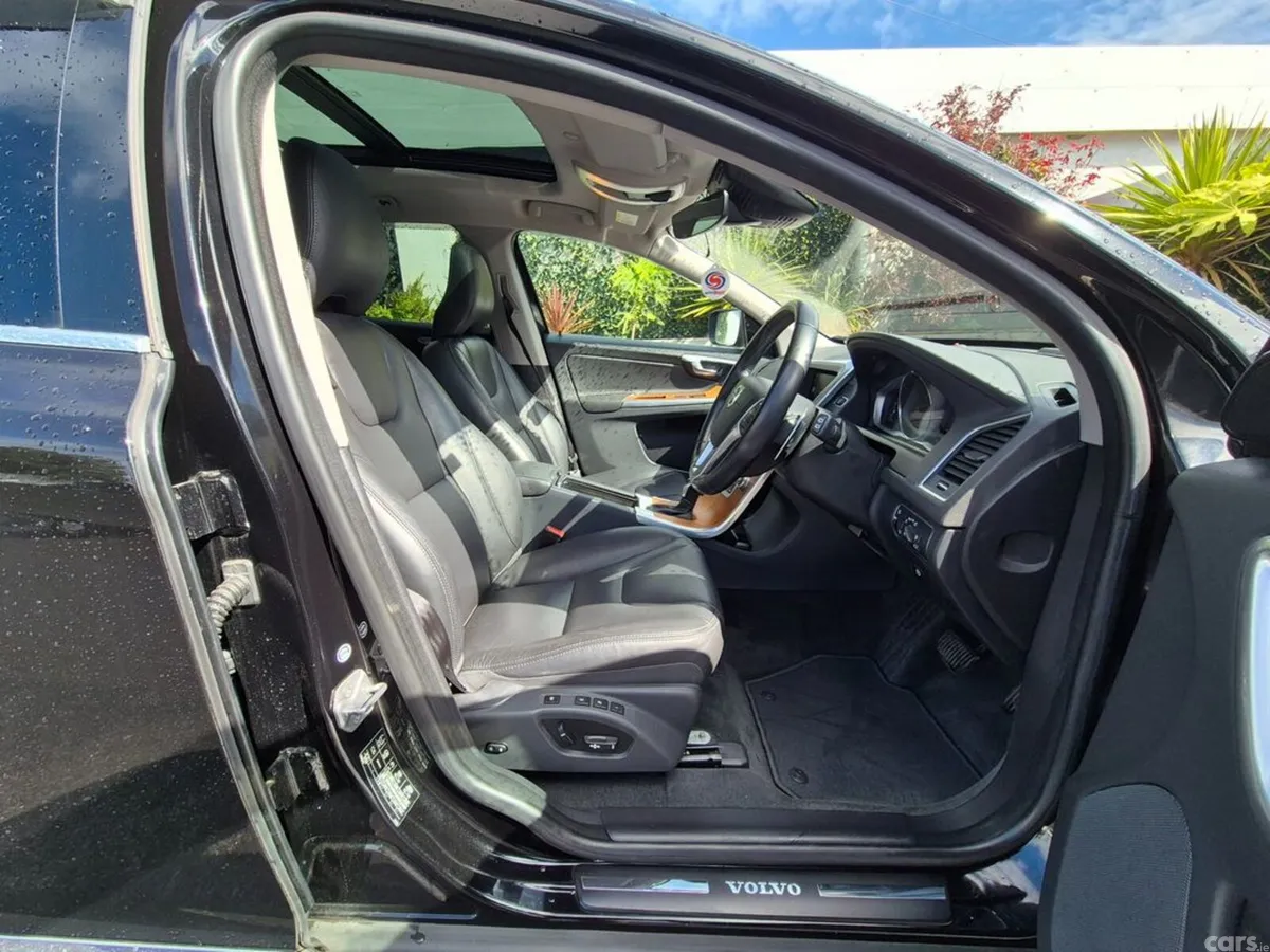 Volvo XC60 SUV, Diesel, 2017, Black