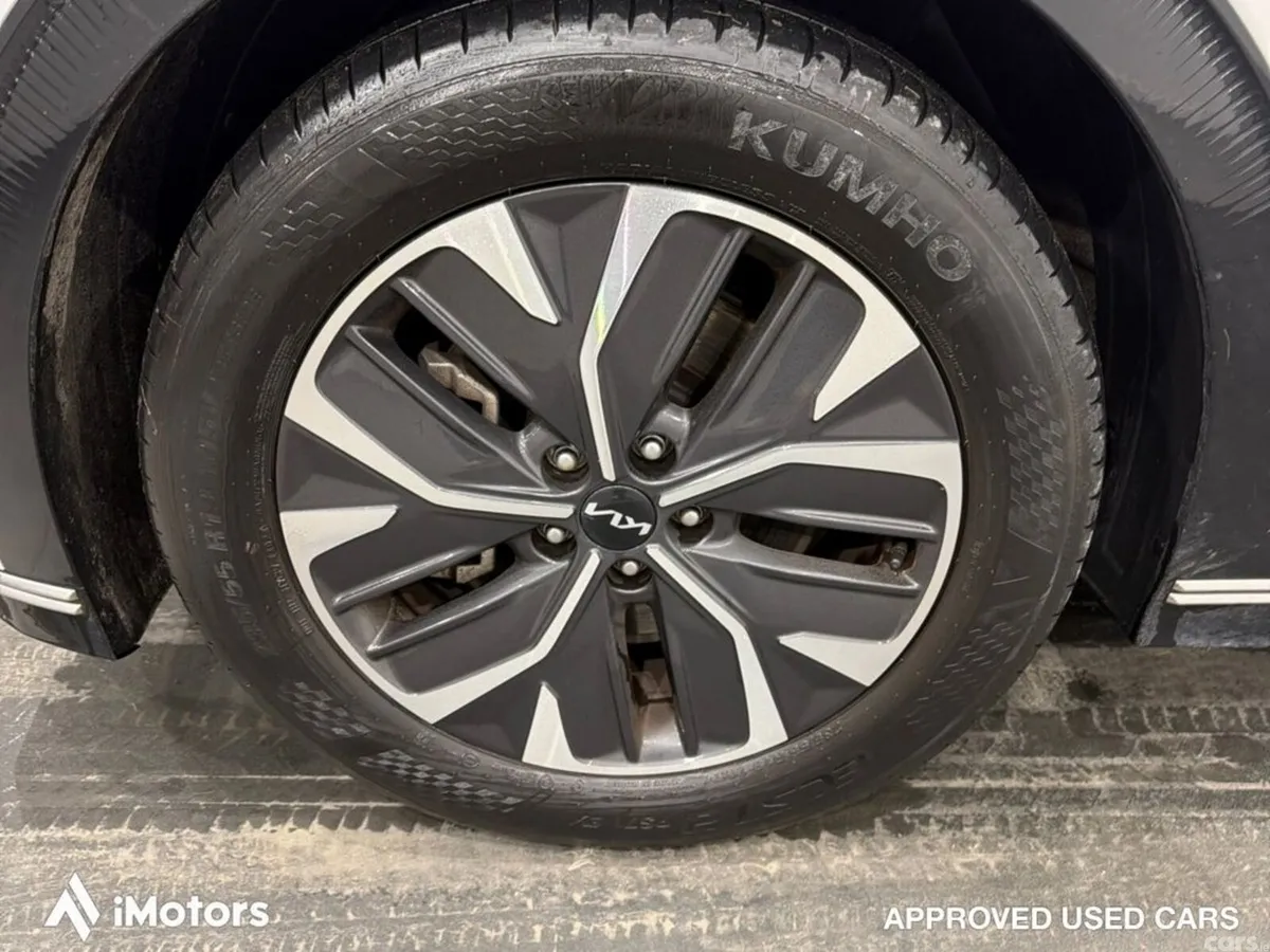 Kia EV6 SUV, Electric, 2024, White