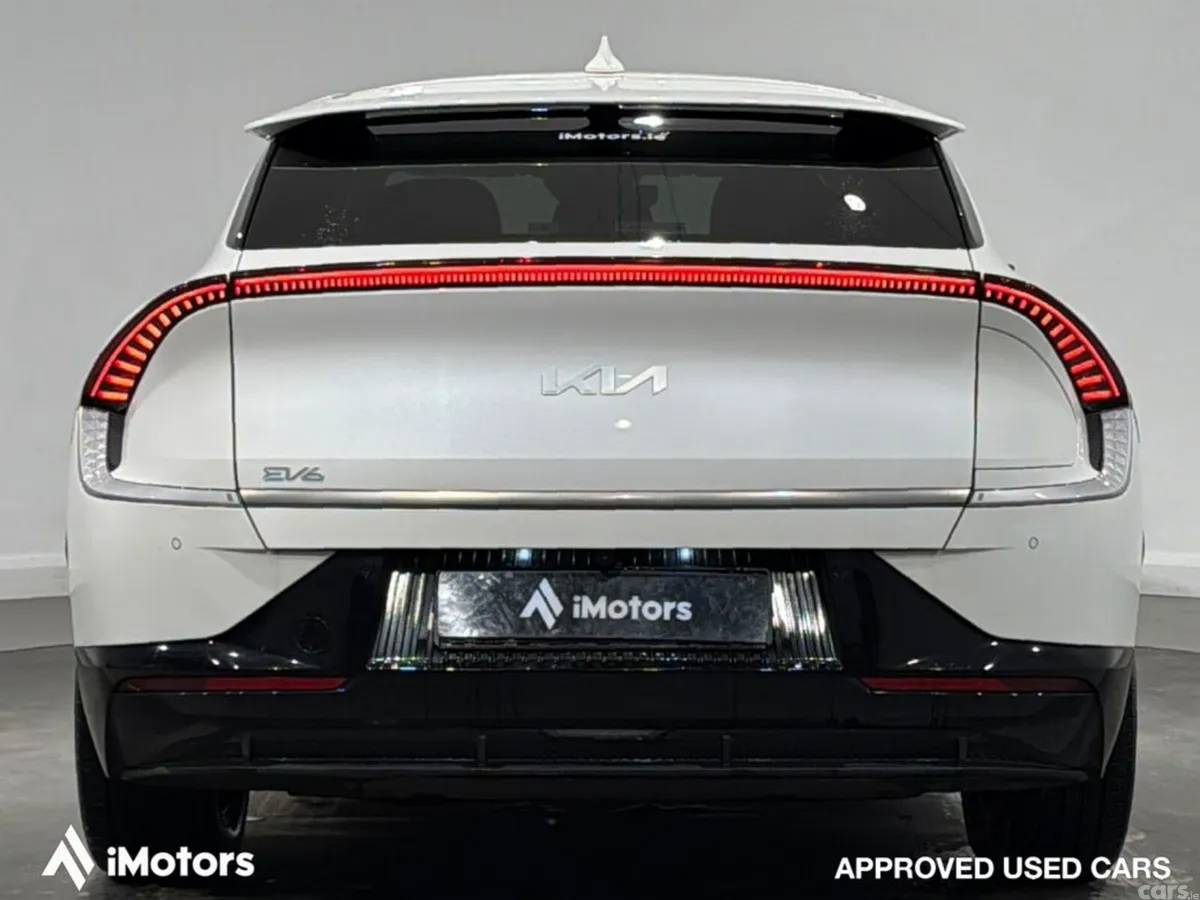 Kia EV6 SUV, Electric, 2024, White