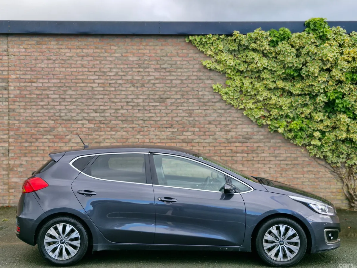 Kia Ceed Hatchback, Diesel, 2017, Grey