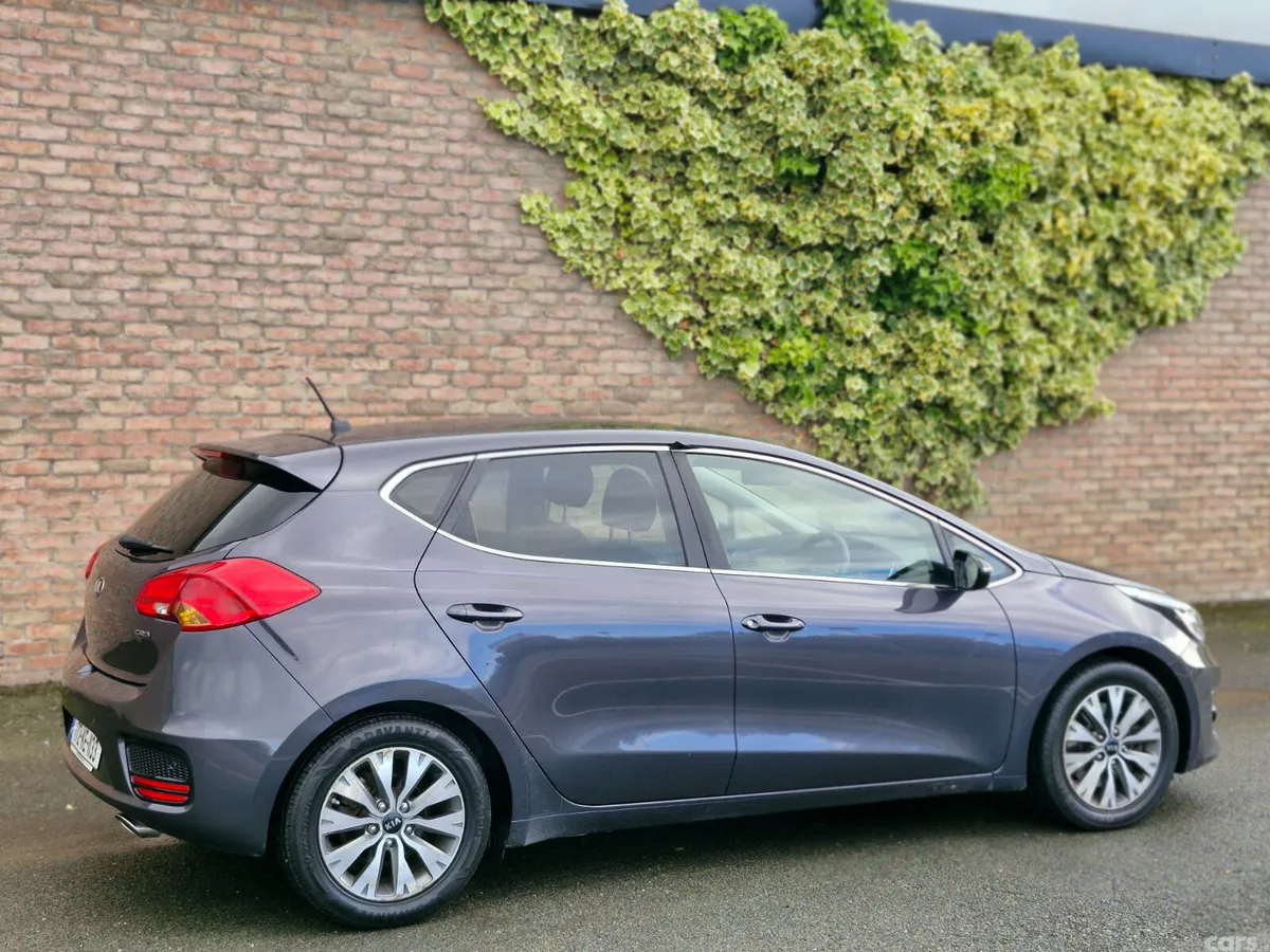 Kia Ceed Hatchback, Diesel, 2017, Grey