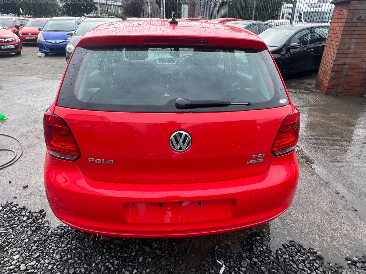 Volkswagen Polo Hatchback, Petrol, 2013, Red