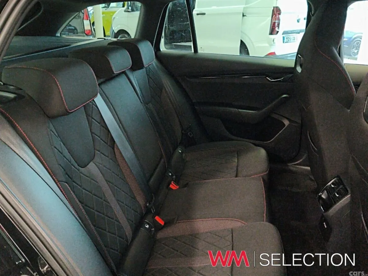 Skoda Octavia Estate, Diesel, 2024, Black