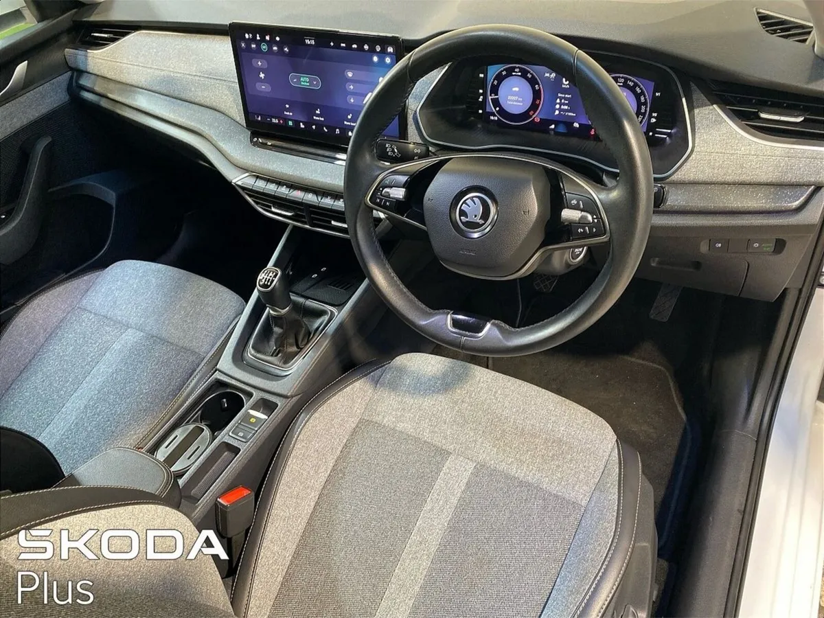 Skoda Octavia Saloon, Petrol, 2024, White