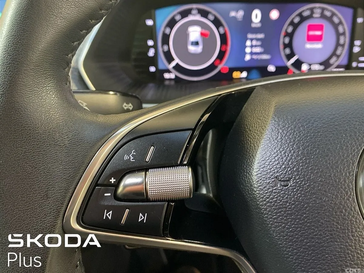 Skoda Octavia Saloon, Petrol, 2024, White