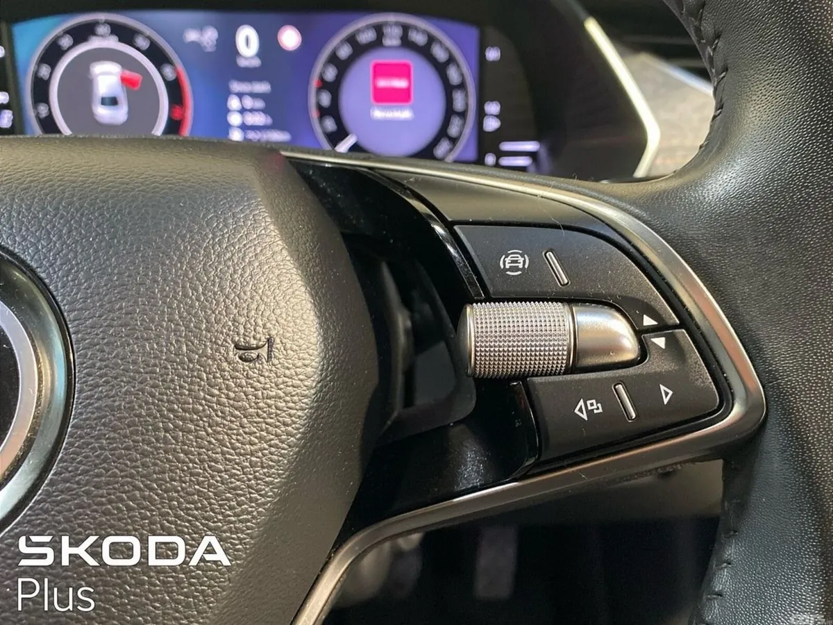 Skoda Octavia Saloon, Petrol, 2024, White