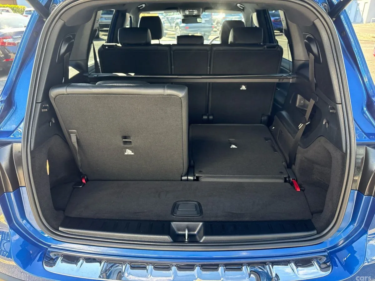 Mercedes-Benz EQB SUV, Electric, 2025, Blue