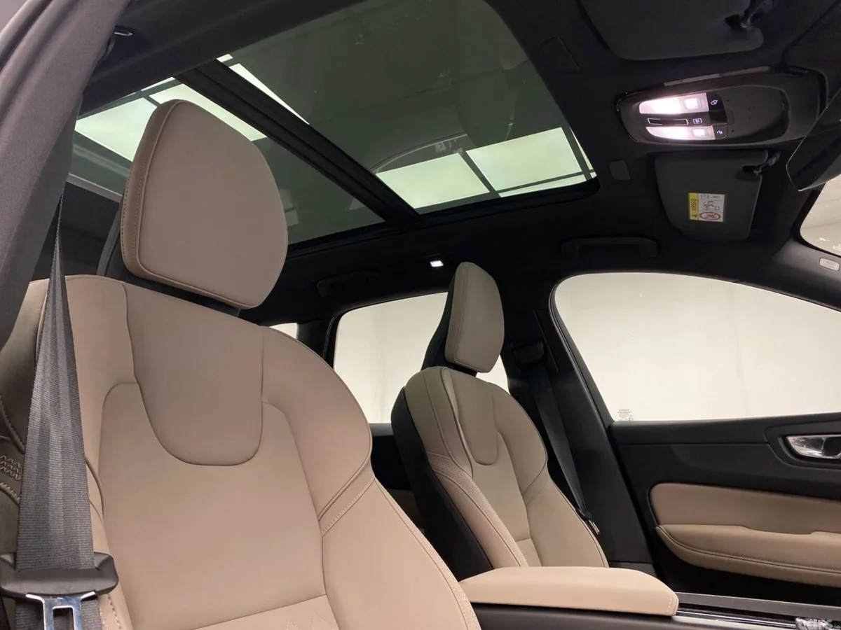 Volvo XC60 SUV, Petrol Plug-in Hybrid, 2026, Green