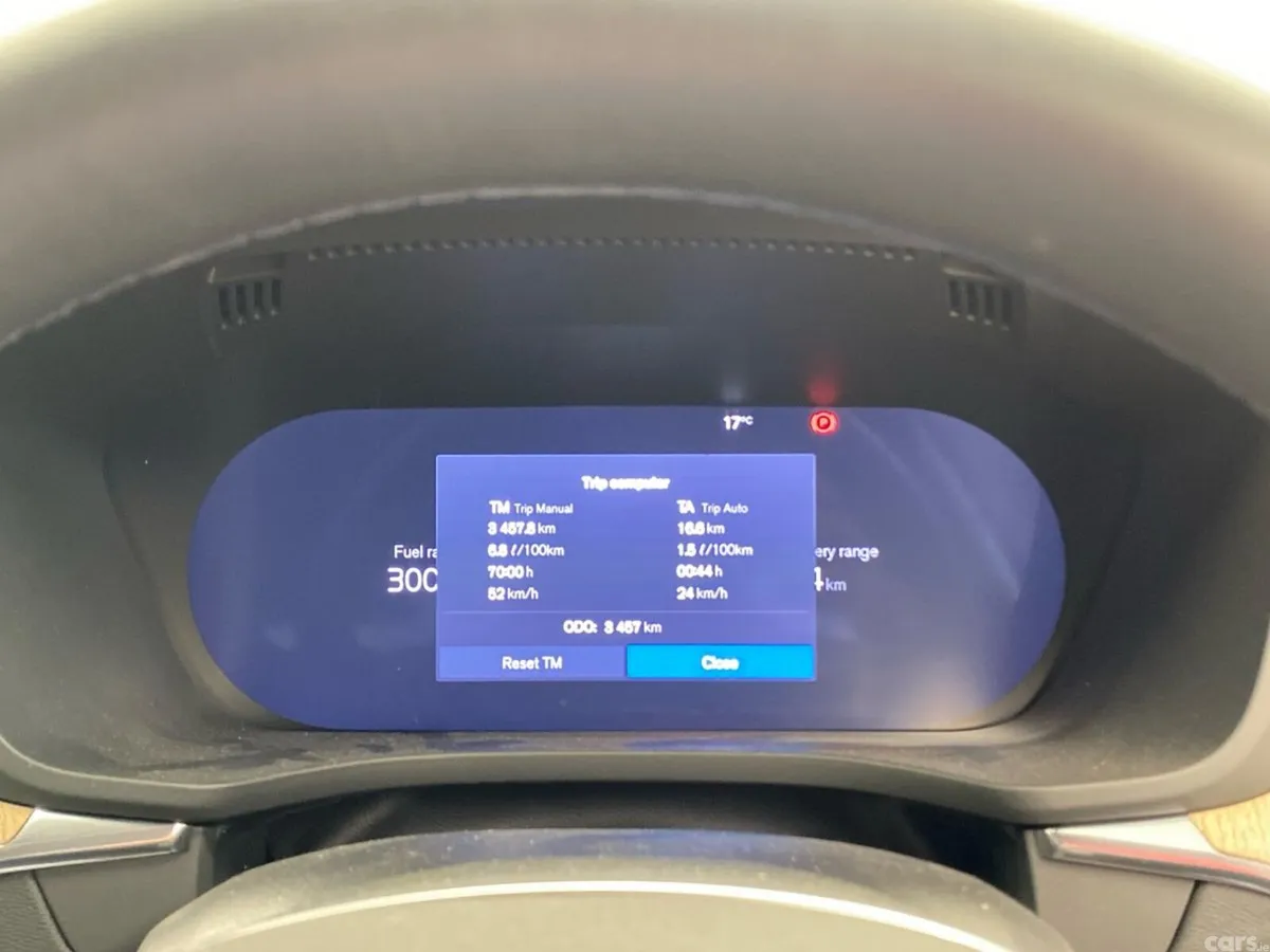 Volvo XC60 SUV, Petrol Plug-in Hybrid, 2026, Green