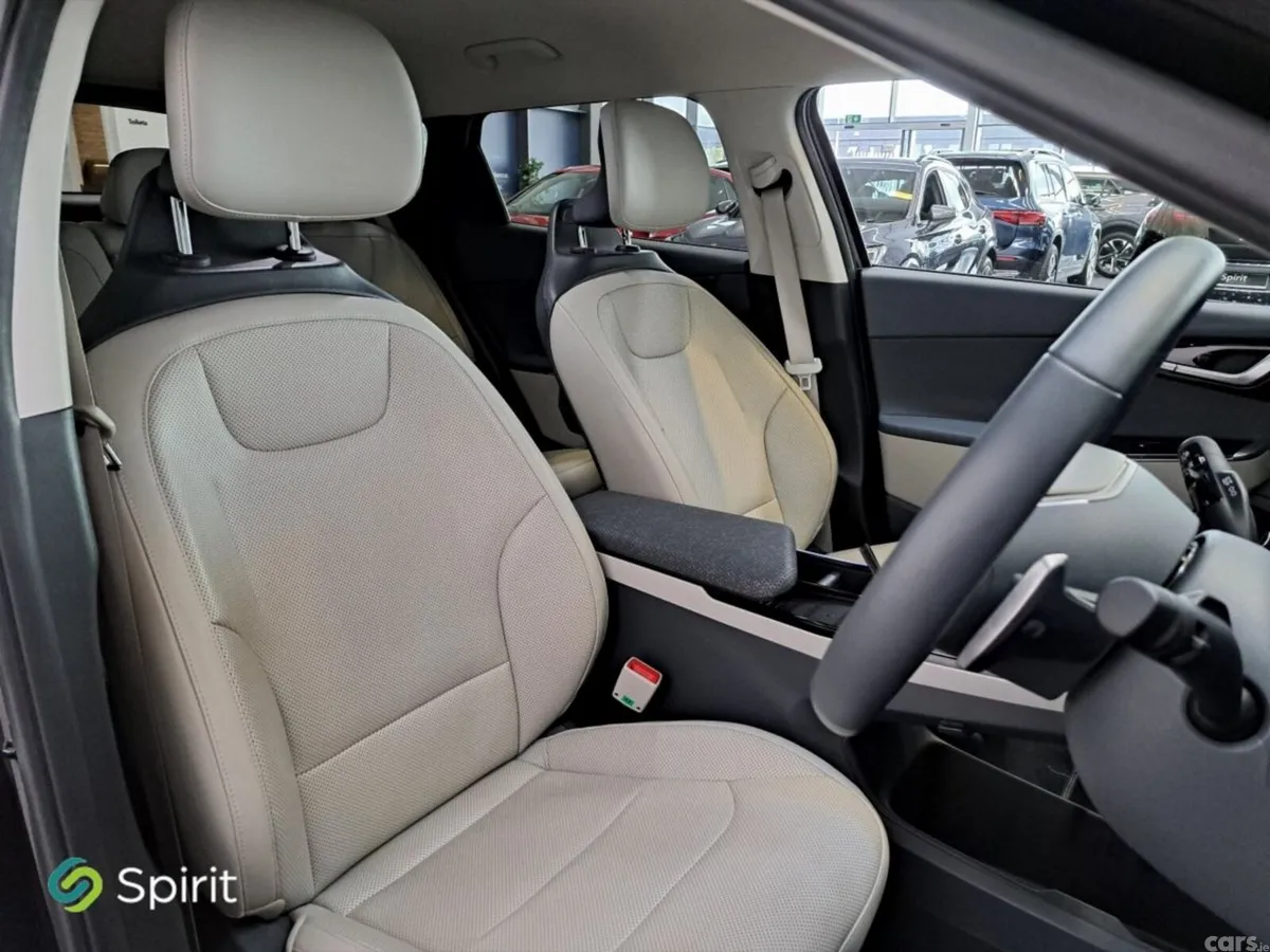 Kia EV6 MPV, Electric, 2024, Black