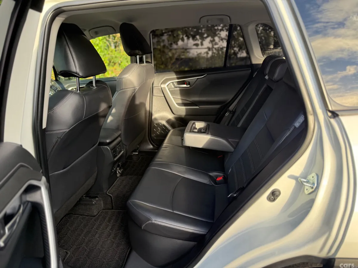 Toyota RAV4 SUV, Petrol Hybrid, 2020, White