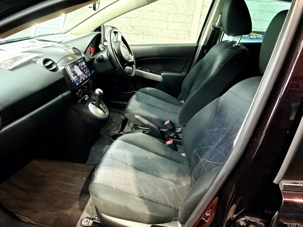 Mazda Demio MPV, Petrol, 2013, Purple