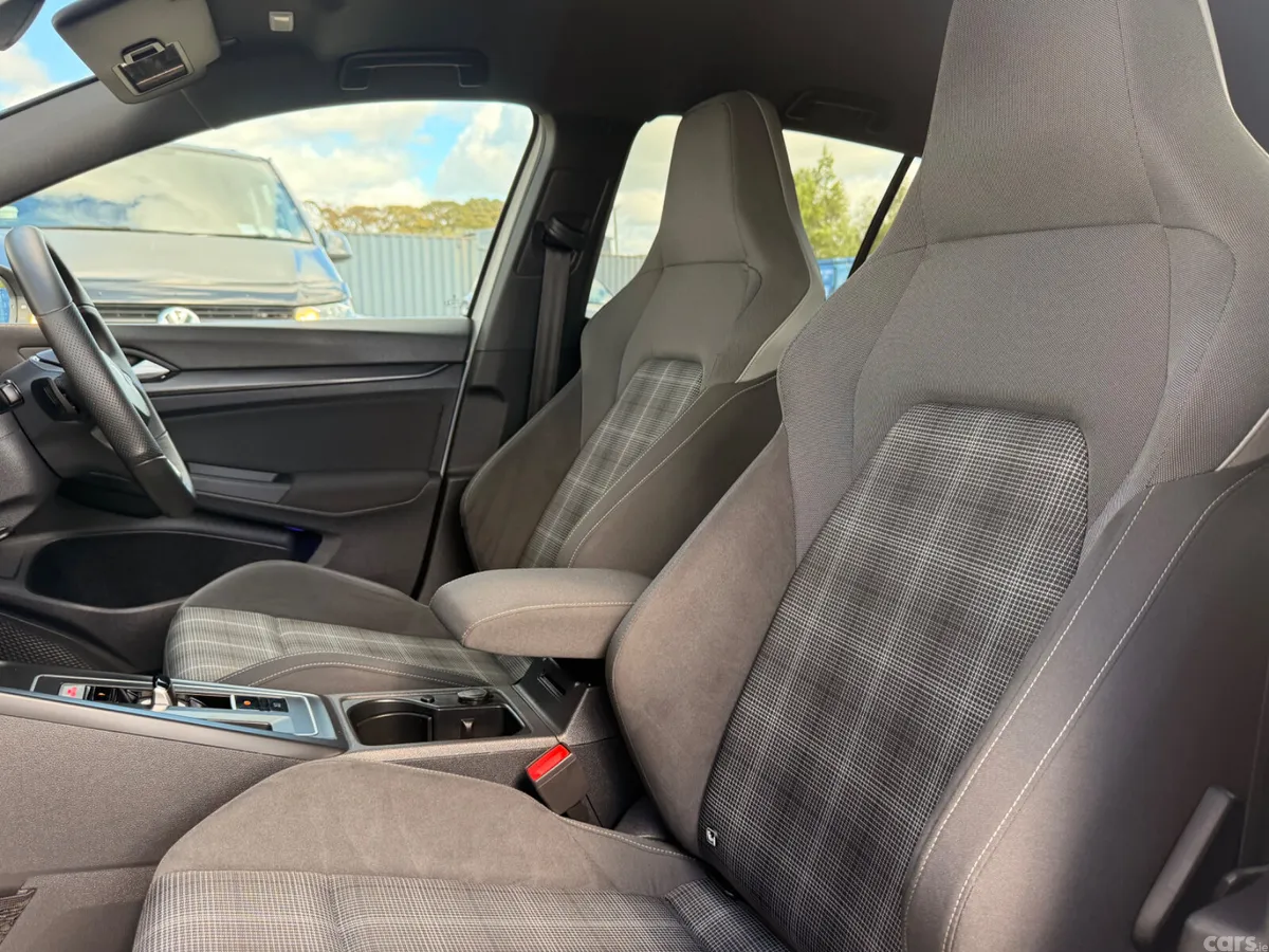 Volkswagen Golf Hatchback, Diesel, 2022, White