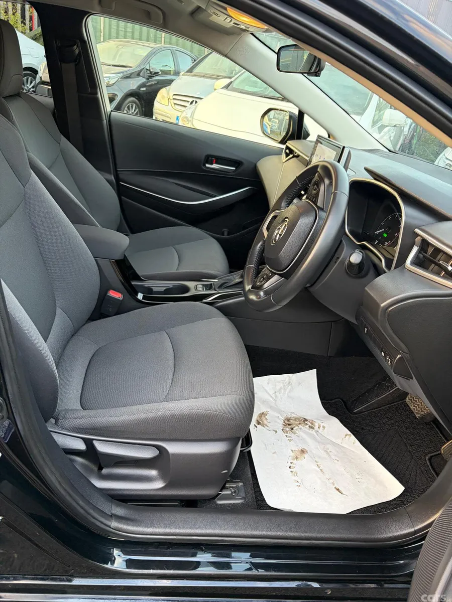 Toyota Corolla Estate, Petrol Hybrid, 2023, Black