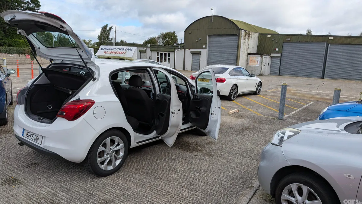 Opel Corsa Hatchback, Petrol, 2016, White