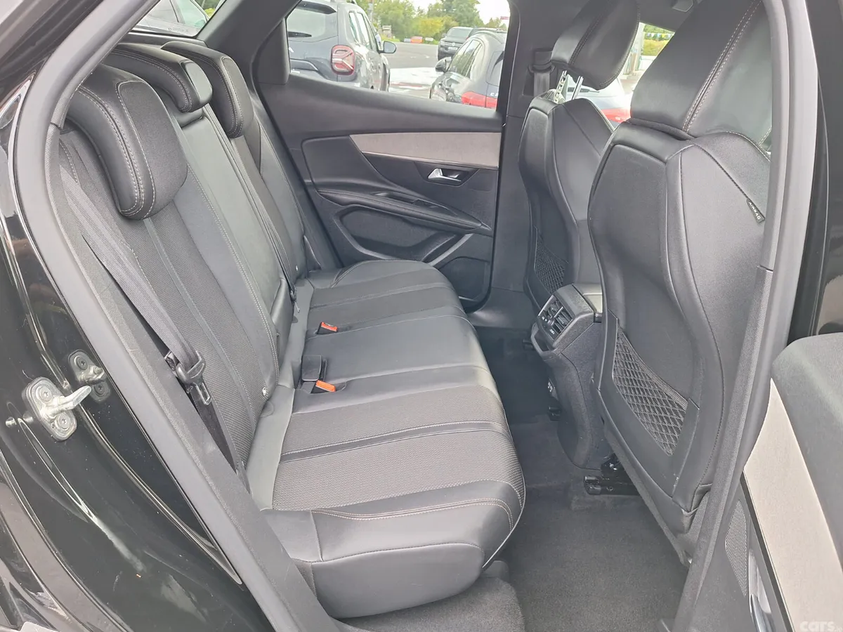 Peugeot 3008 MPV, Diesel, 2024, Black