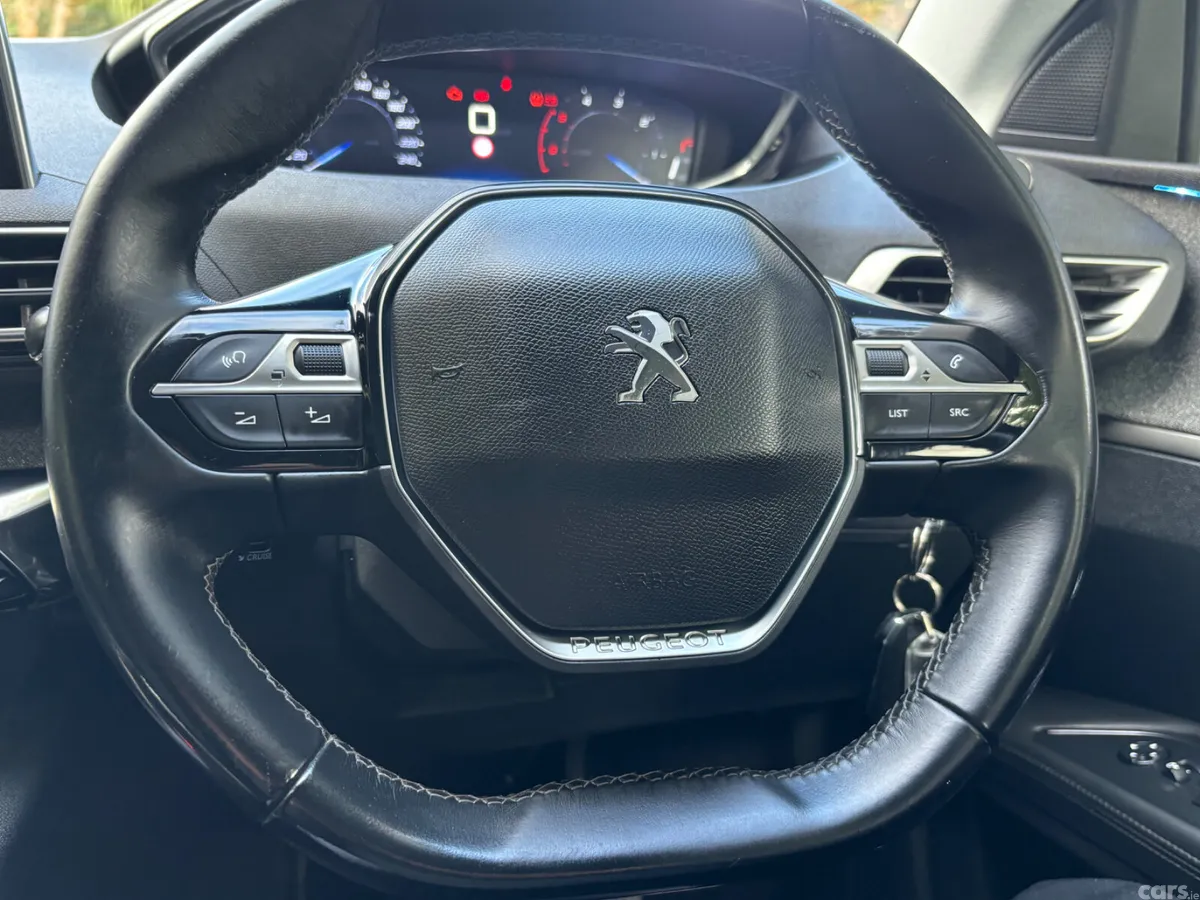 Peugeot 3008 SUV, Diesel, 2017, Red