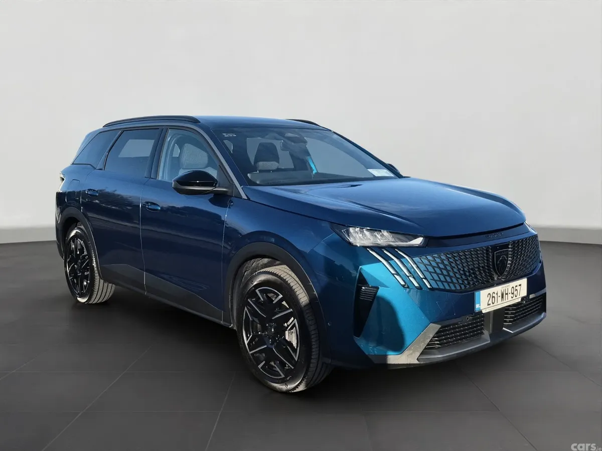 Peugeot 5008 MPV, Petrol Hybrid, 2026, Blue