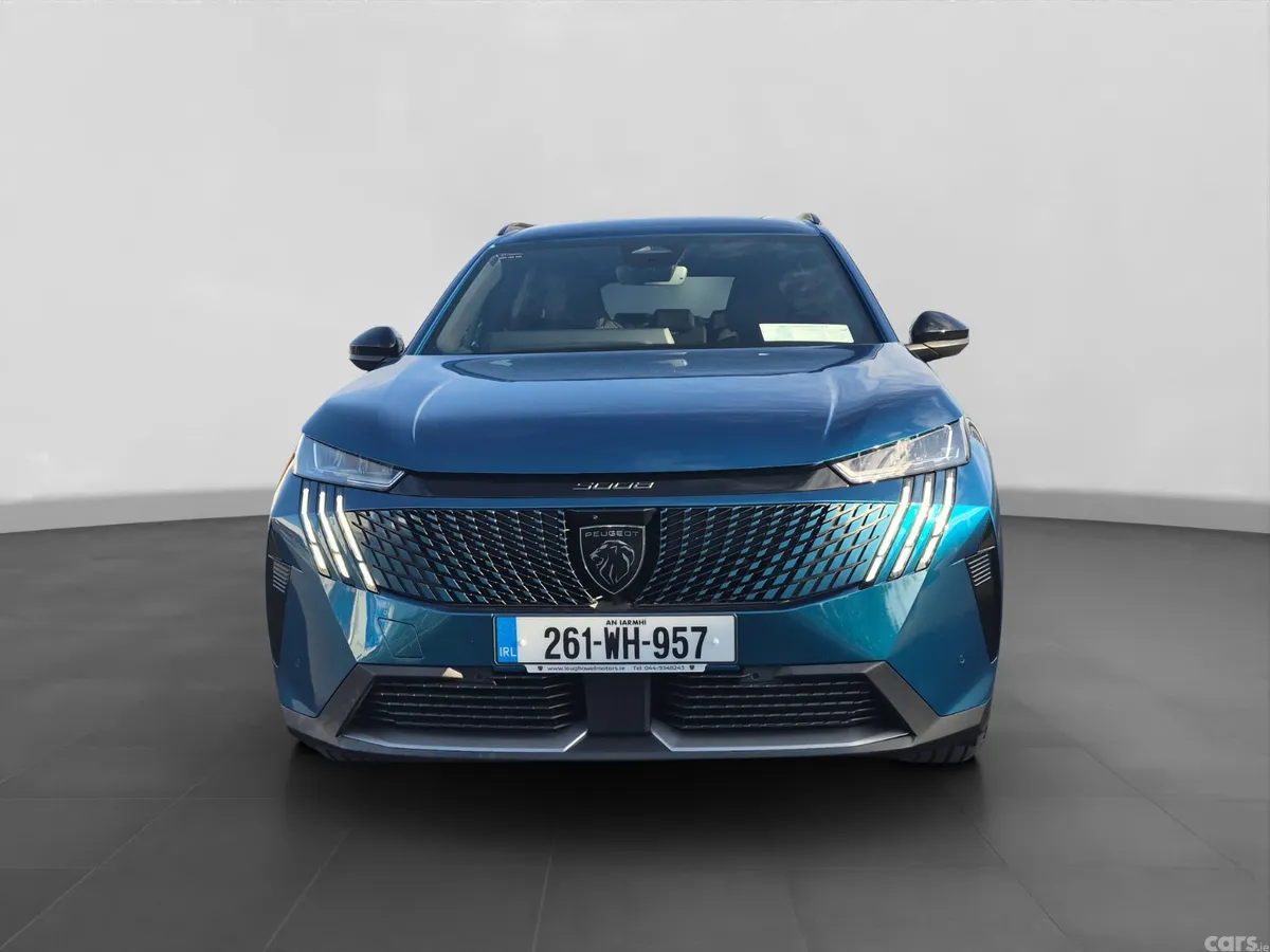 Peugeot 5008 MPV, Petrol Hybrid, 2026, Blue