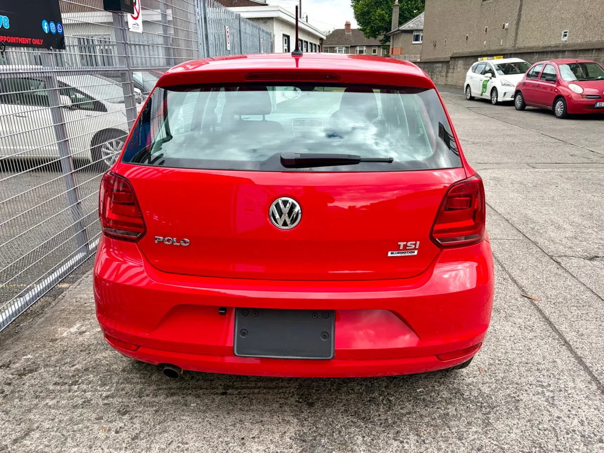 Volkswagen Polo Hatchback, Petrol, 2015, Red