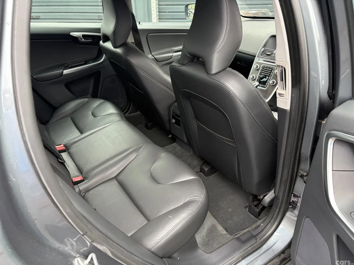 Volvo XC60 SUV, Diesel, 2016, Grey