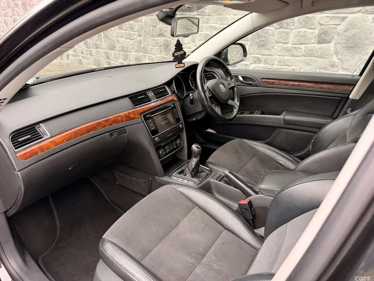 Skoda Superb Saloon, Diesel, 2014, Black