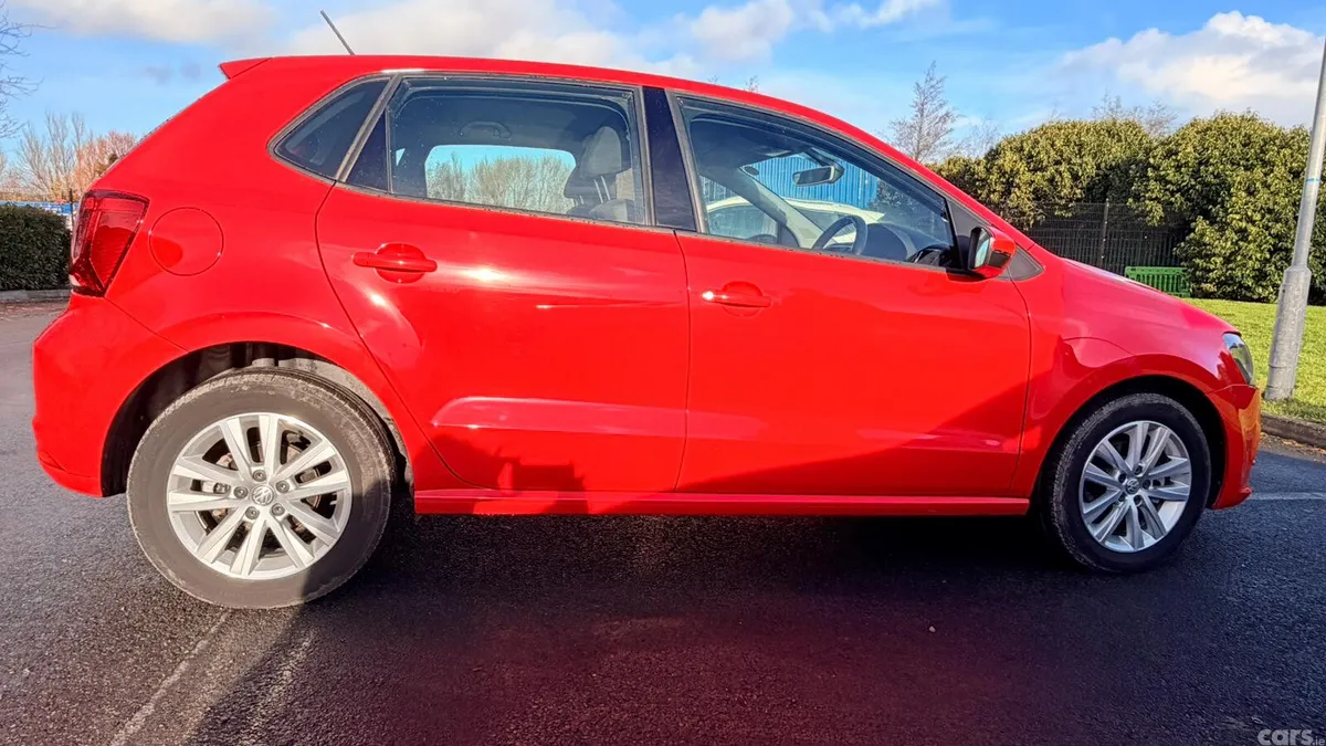 Volkswagen Polo Hatchback, Petrol, 2016, Red
