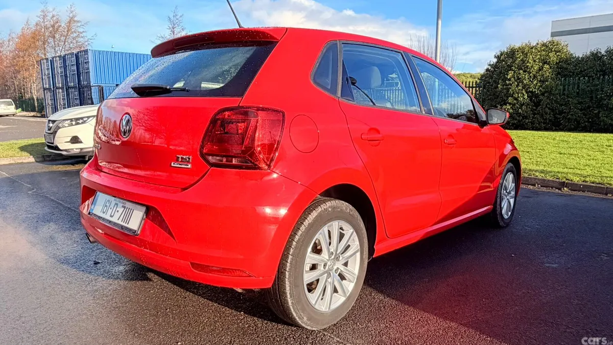 Volkswagen Polo Hatchback, Petrol, 2016, Red