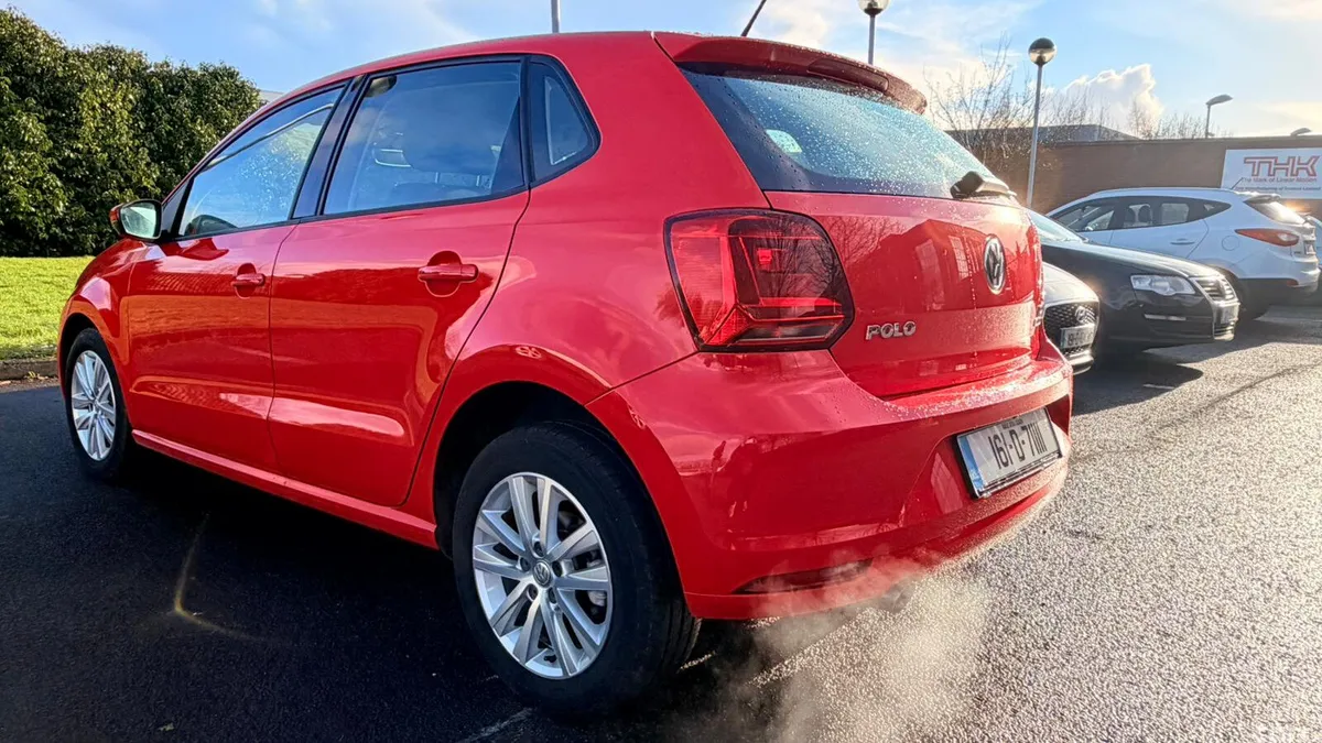 Volkswagen Polo Hatchback, Petrol, 2016, Red