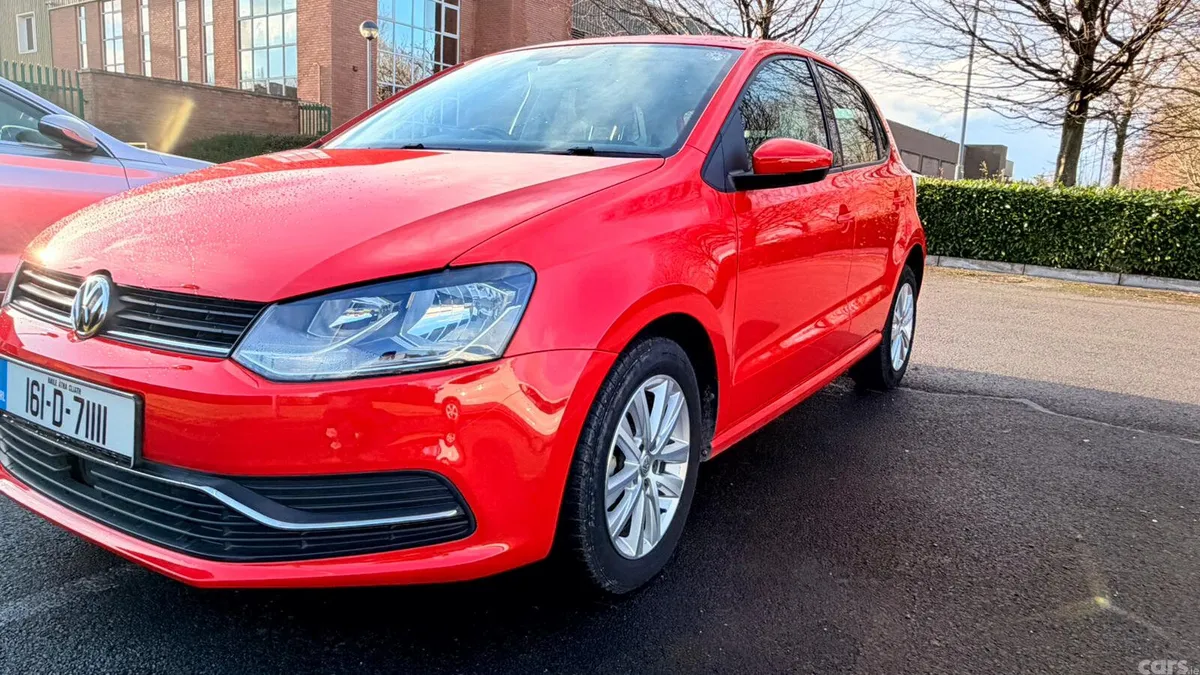Volkswagen Polo Hatchback, Petrol, 2016, Red