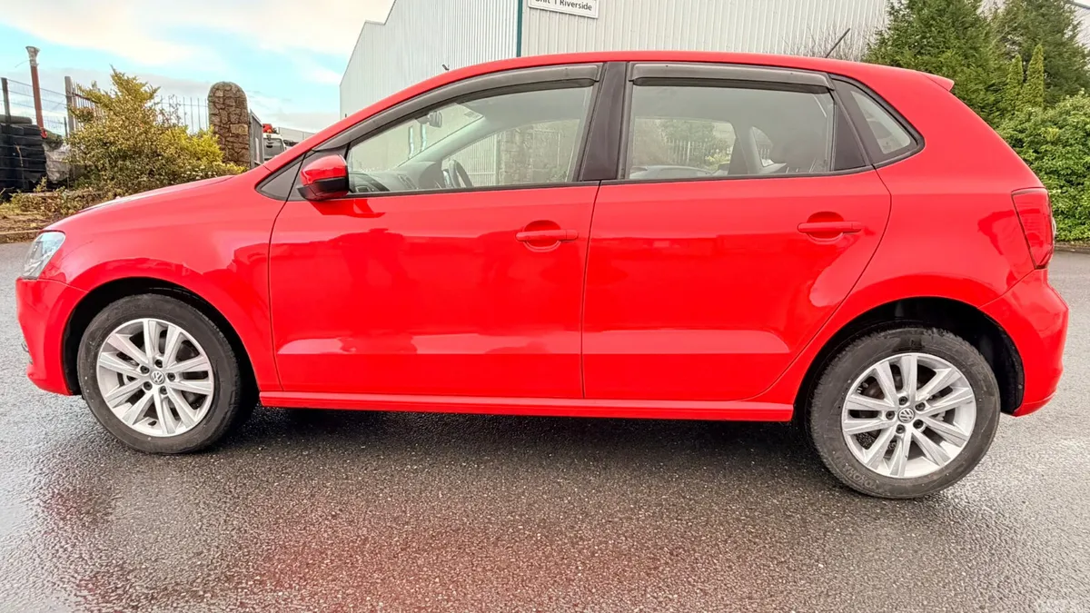 Volkswagen Polo Hatchback, Petrol, 2016, Red