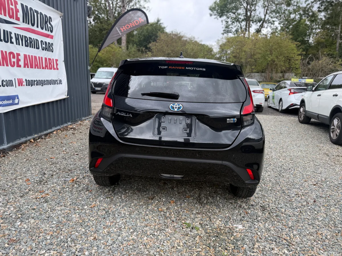Toyota Aqua Hatchback, Petrol Hybrid, 2023, Blue