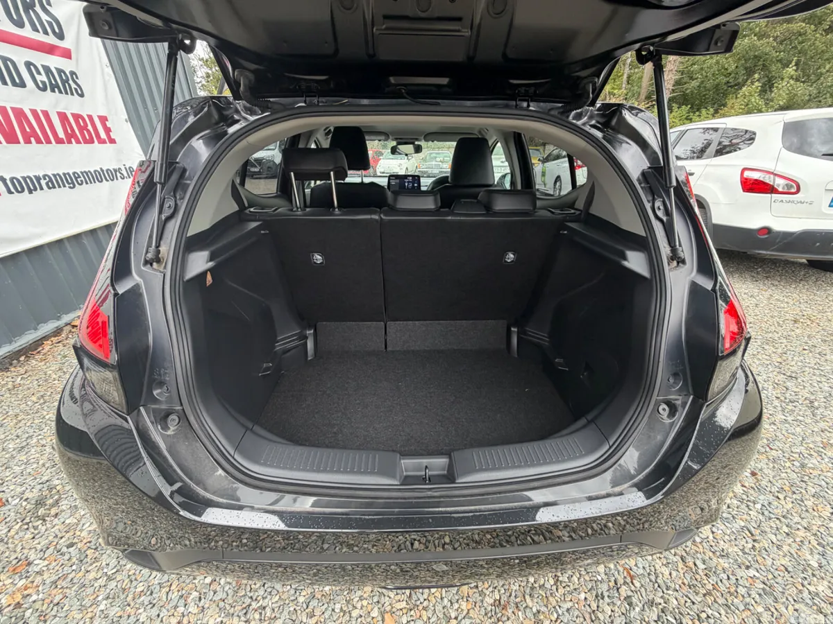 Toyota Aqua Hatchback, Petrol Hybrid, 2023, Blue