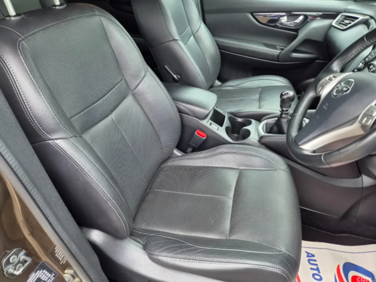 Nissan Qashqai MPV, Diesel, 2017, Brown