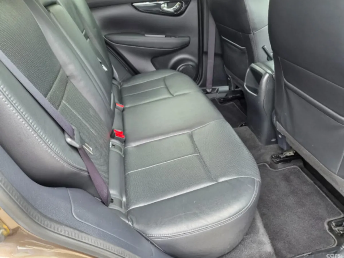 Nissan Qashqai MPV, Diesel, 2017, Brown