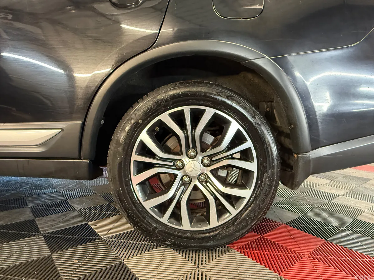 Mitsubishi Outlander SUV, Diesel, 2018, Black