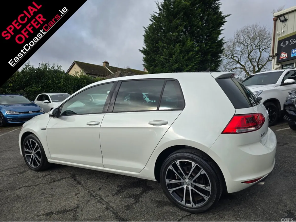 Volkswagen Golf Hatchback, Petrol, 2014, White