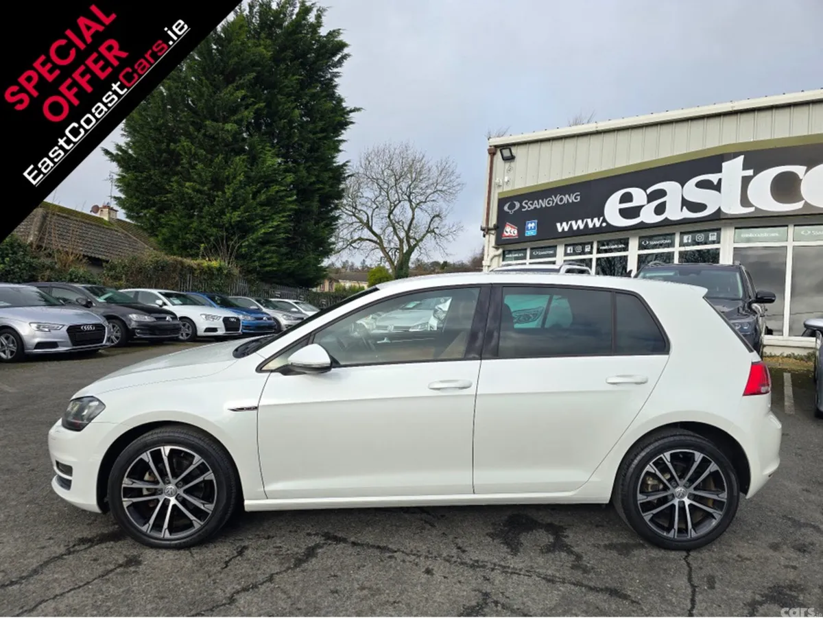 Volkswagen Golf Hatchback, Petrol, 2014, White
