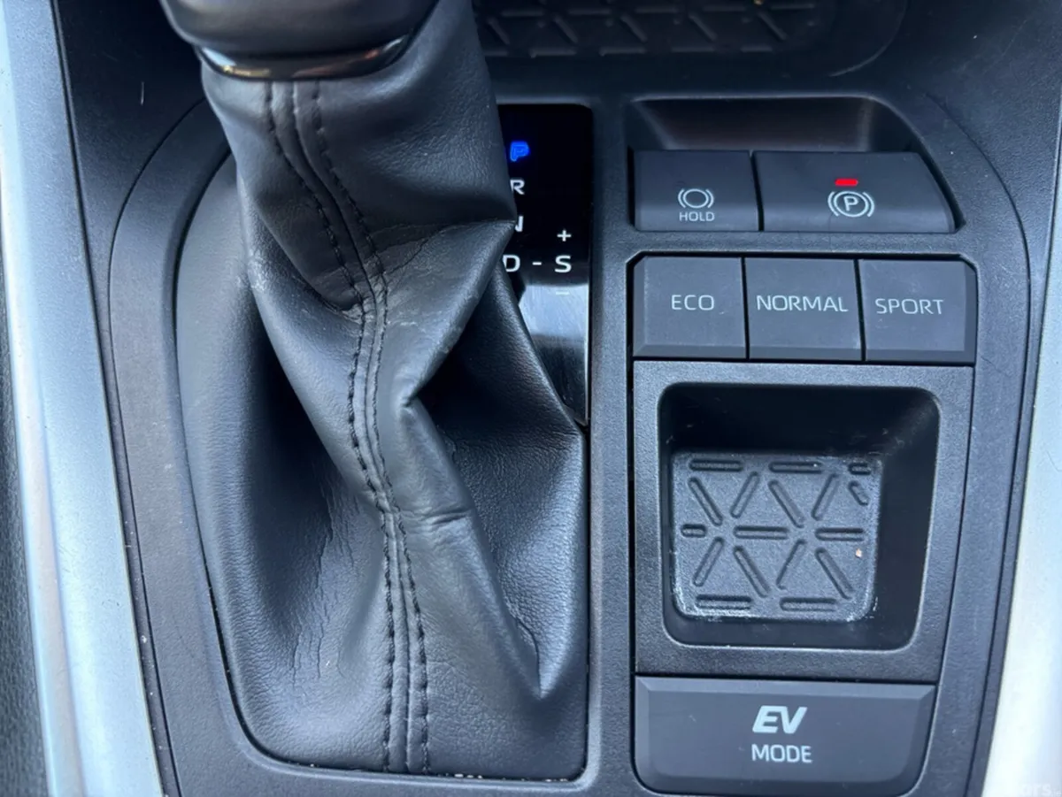 Toyota RAV4 SUV, Petrol Hybrid, 2024, Black