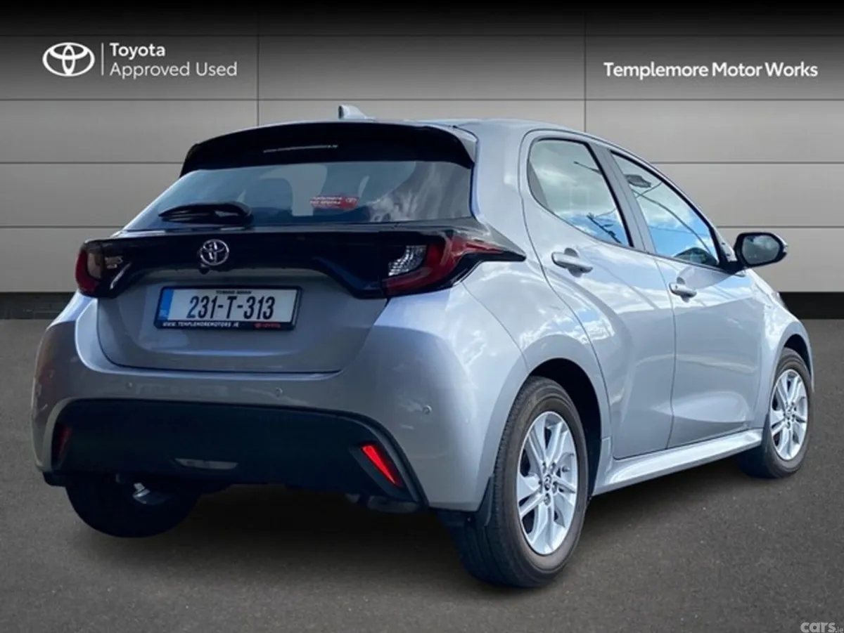 Toyota Yaris Hatchback, Petrol, 2023, Silver