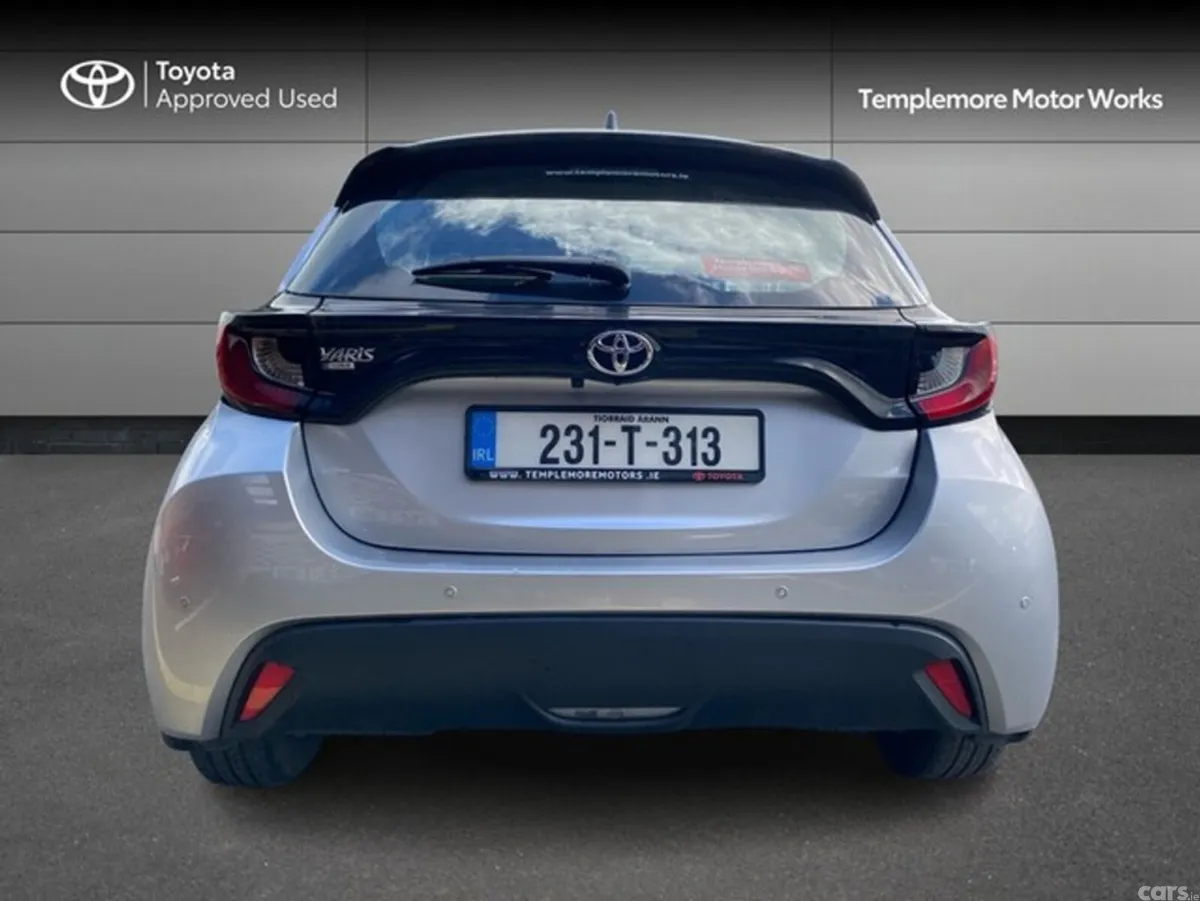 Toyota Yaris Hatchback, Petrol, 2023, Silver
