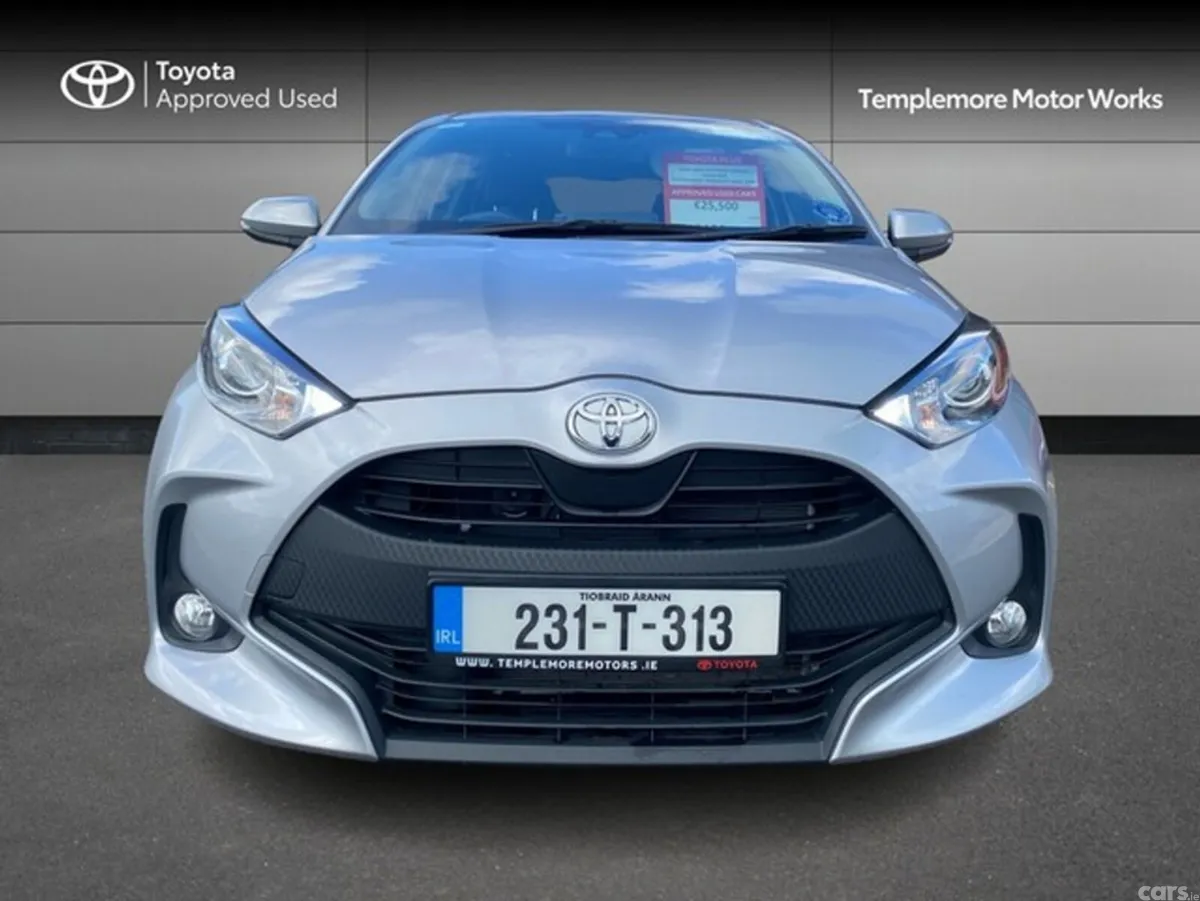 Toyota Yaris Hatchback, Petrol, 2023, Silver
