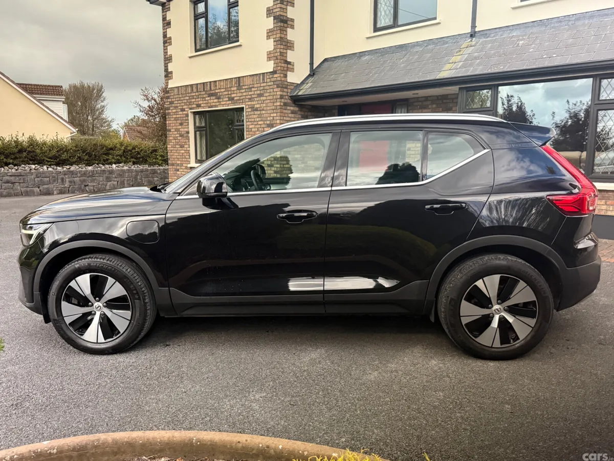 Volvo XC40 SUV, Petrol Plug-in Hybrid, 2023, Black