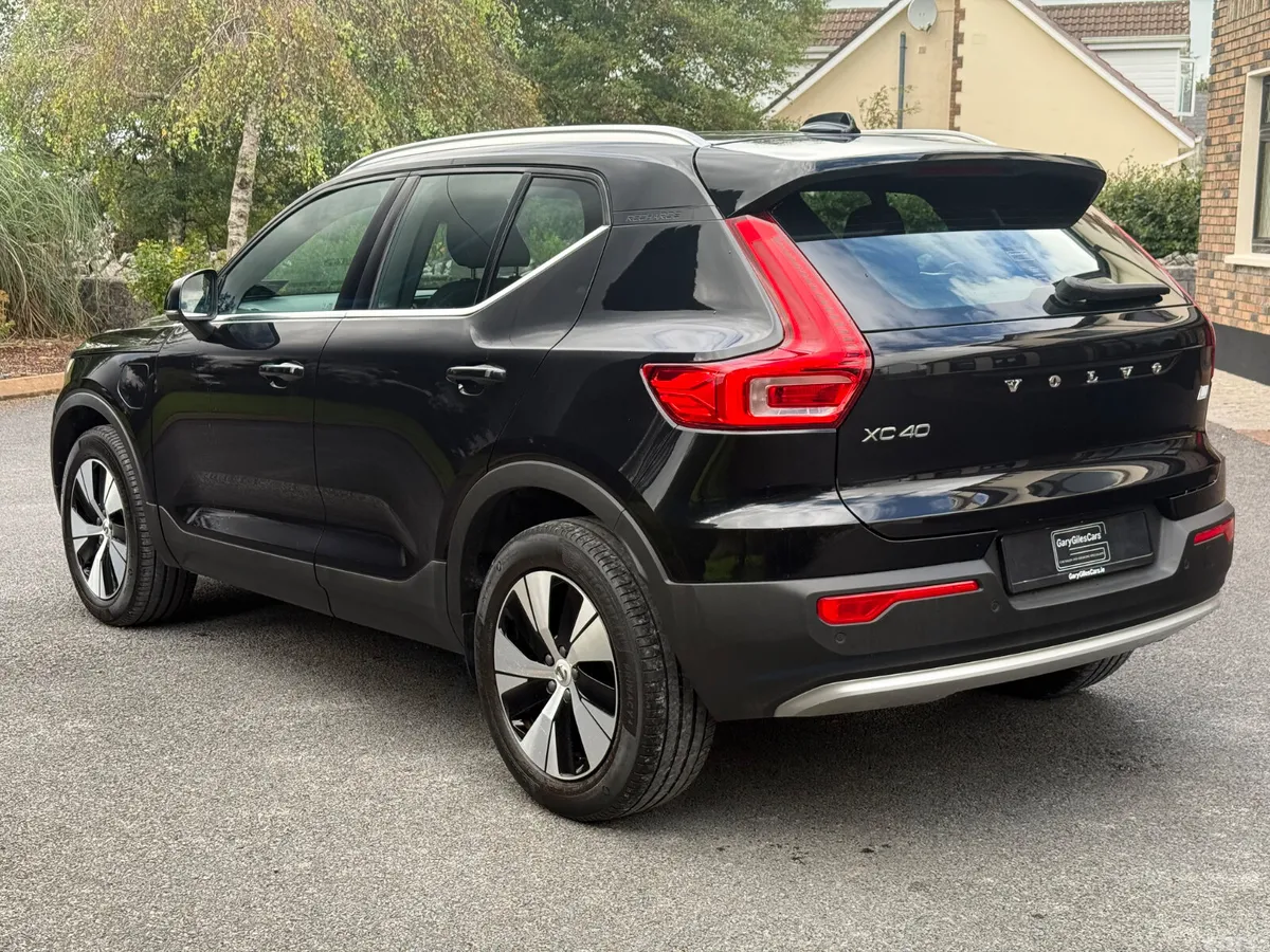 Volvo XC40 SUV, Petrol Plug-in Hybrid, 2023, Black