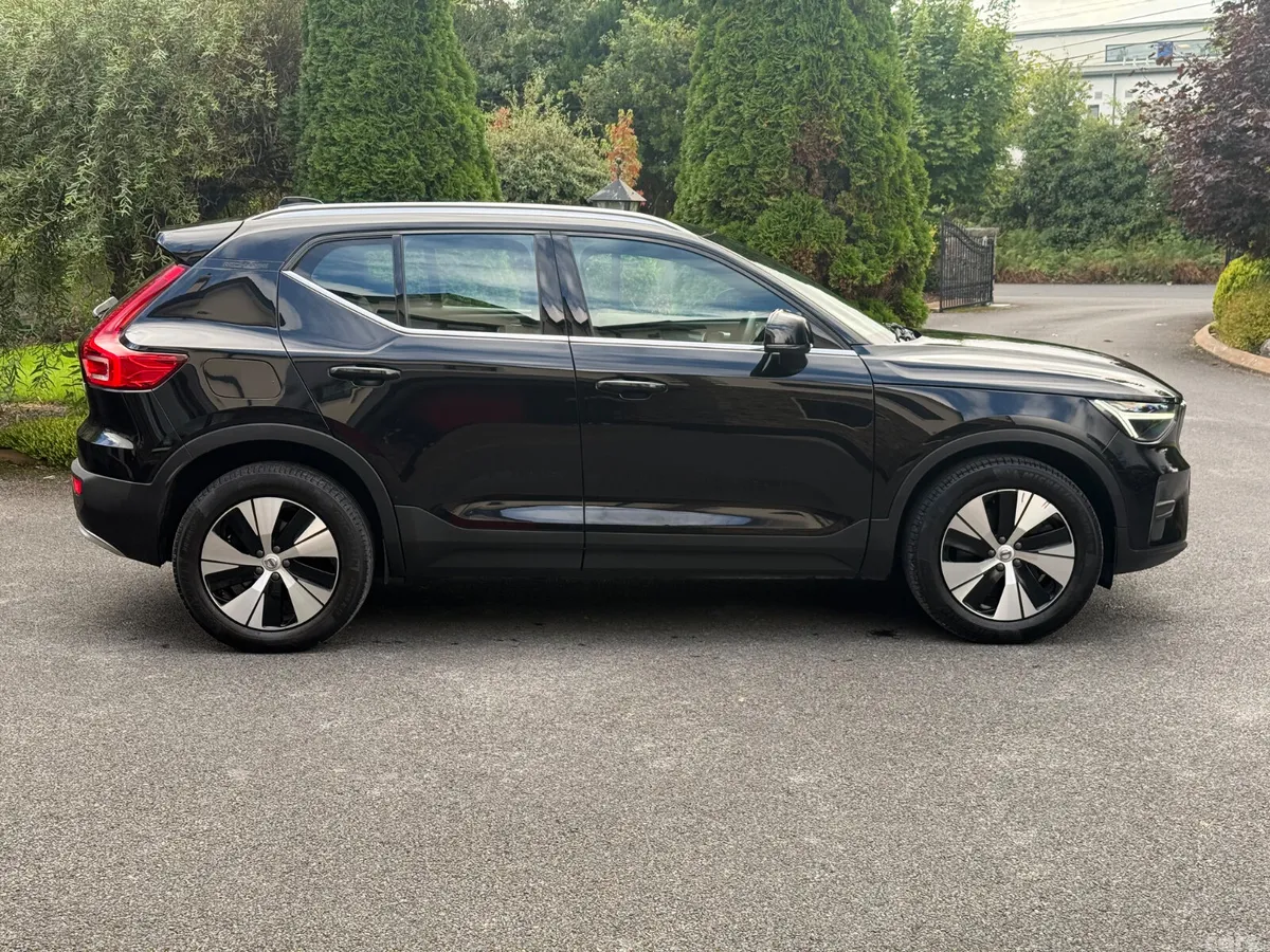Volvo XC40 SUV, Petrol Plug-in Hybrid, 2023, Black